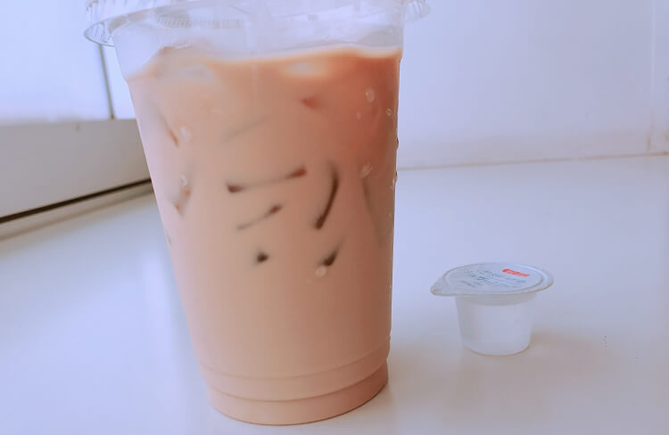 カフェラテとガムシロ