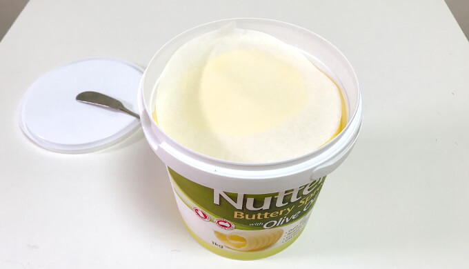 nuttelexバター風味スプレッド(フタ開けた)