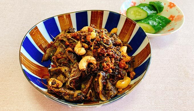黒ごま担々麺(盛付)